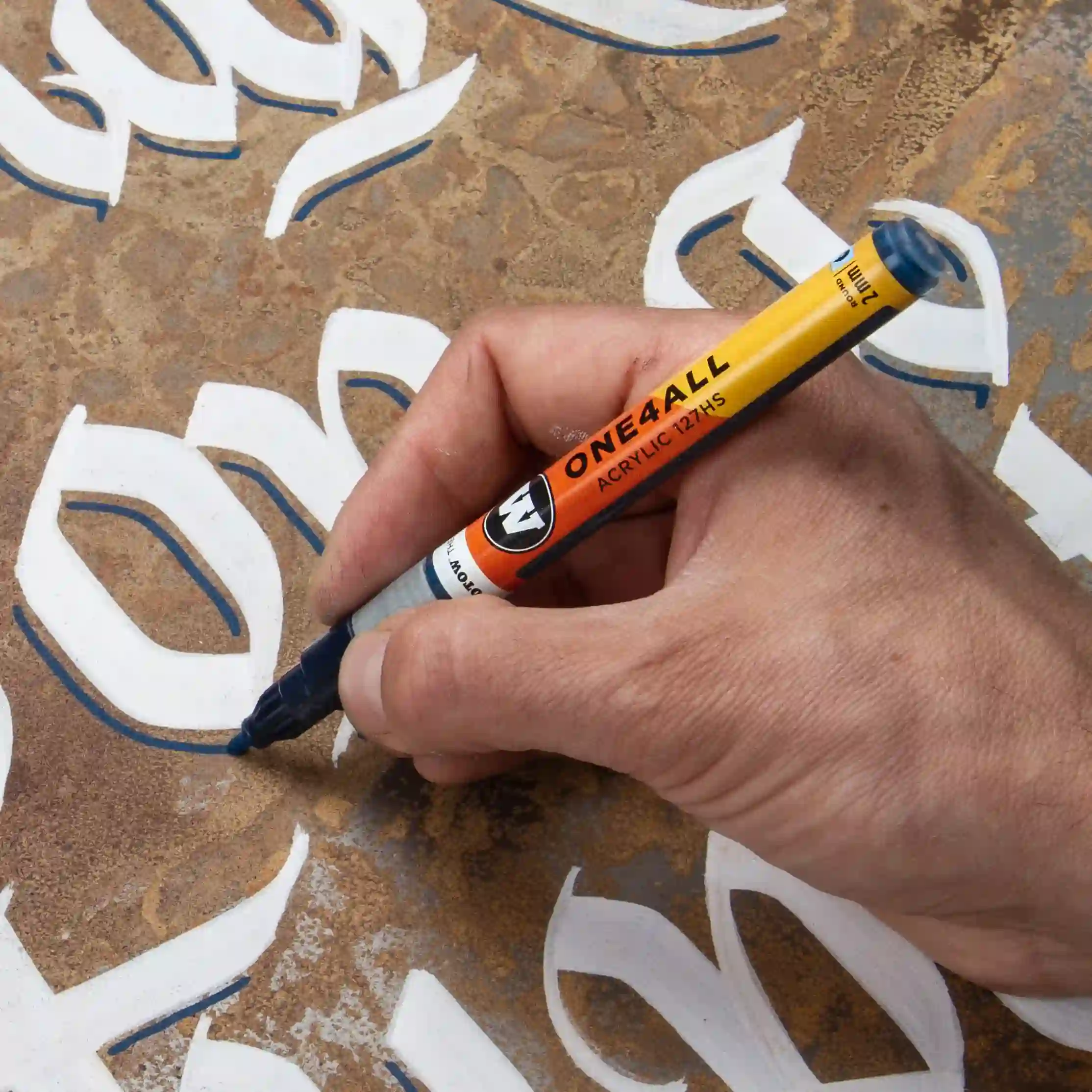 Molotow ONE4ALL 127HS Verfstift Goudvis - Acrylmarker 2 mm